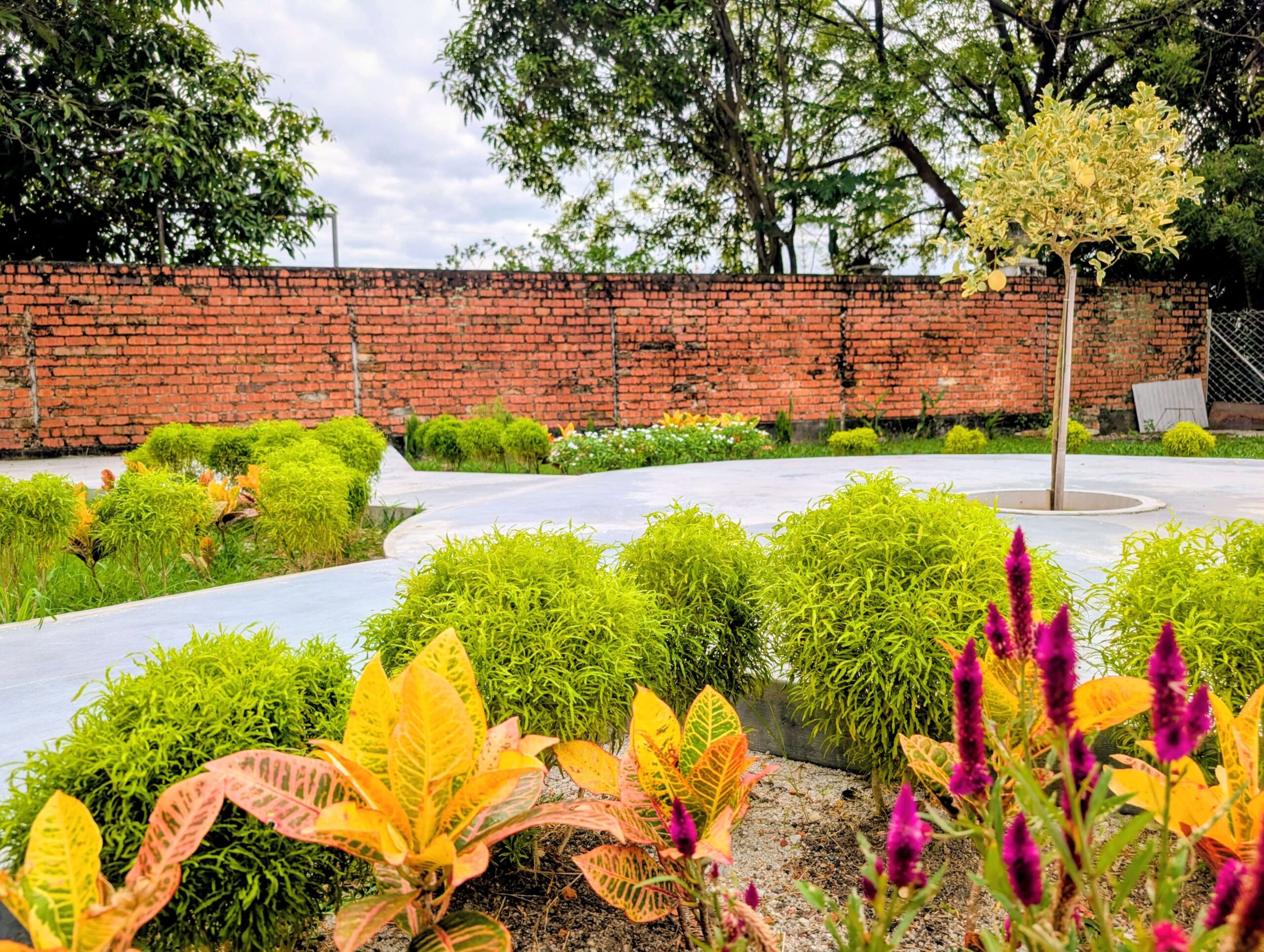 Grounds at Lumina Care